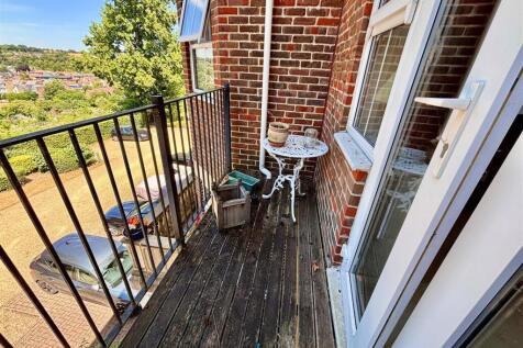 balcony.jpg