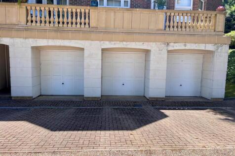 garage.jpg