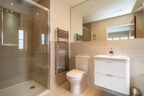Hastings-1022 - ensuite .jpg