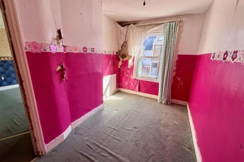 bedroom 3.jpg