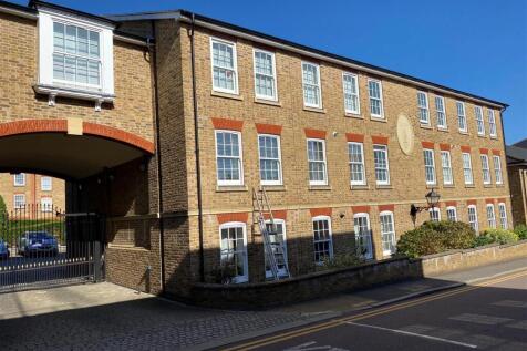 ClunburyCourt_RavensLane.jpg