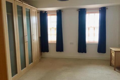MasterBedroom2.jpg