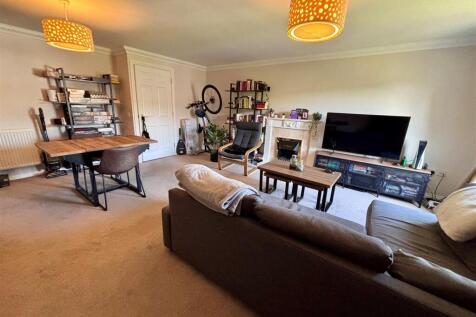 living room 1.jpg