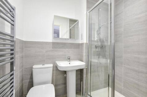 ensuite.jpg