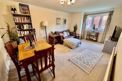 living room 1.jpg