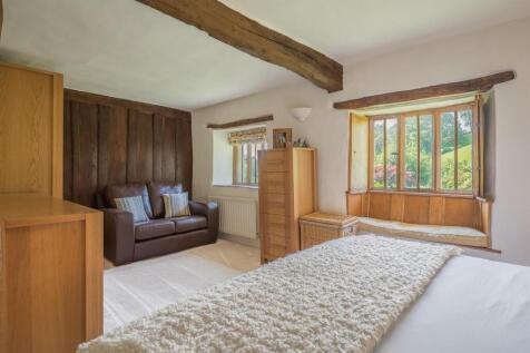 16 house bed 1.jpg