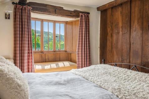 22 house bed 3.jpg