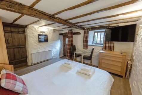 25 house bed 4.jpeg