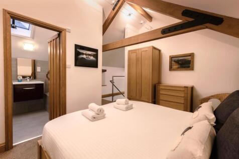 39 annexe bedroom.jpg