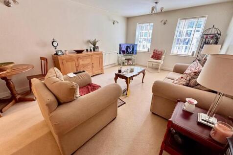 living room 1.jpg