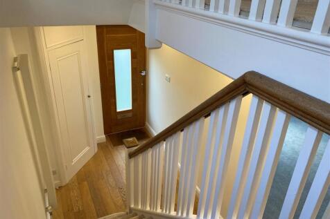 16cHighStreet_Hallway - Copy.jpg