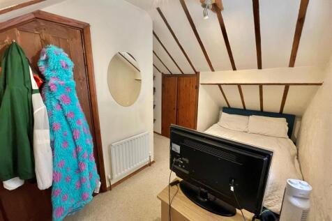 BedroomTwo.jpg