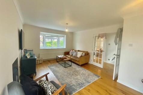 LivingRoom.jpg