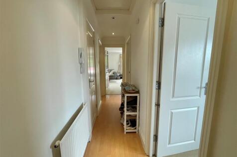 Hallway.jpg
