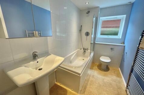 Bathroom.jpg