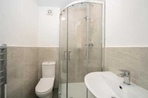 Golden-Parsonage-Lodge-2 - shower room.jpg