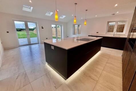 kitchen 4.jpg