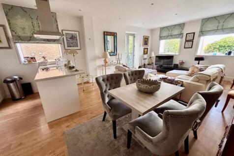 dining room.jpg