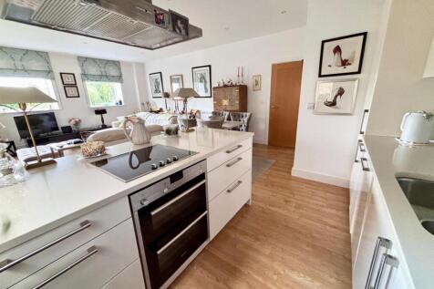 kitchen 1.jpg