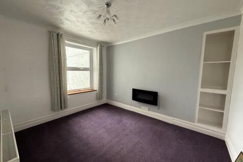 LOUNGE 2