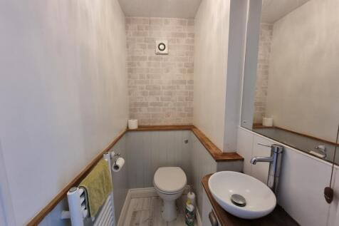 Cloakroom WC