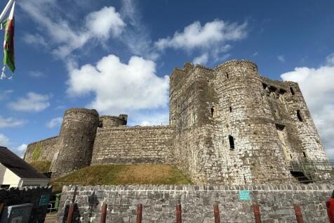 CASTLE