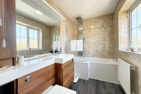 Master En-Suite