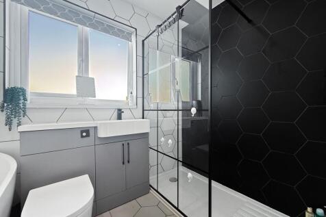 Bath/Shower Room