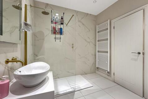 Master En-Suite