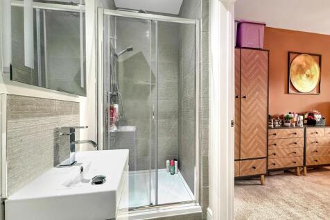 Bedroom 2 En Suite