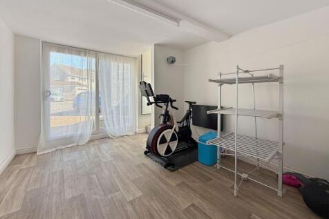 Gym/Office