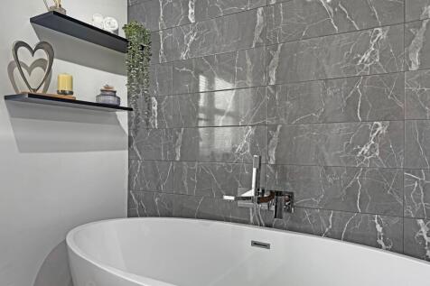 Bathroom/Shower