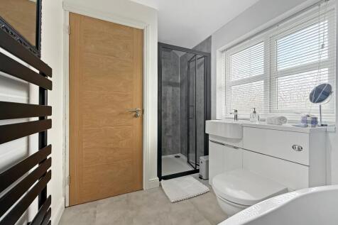 Bathroom/Shower