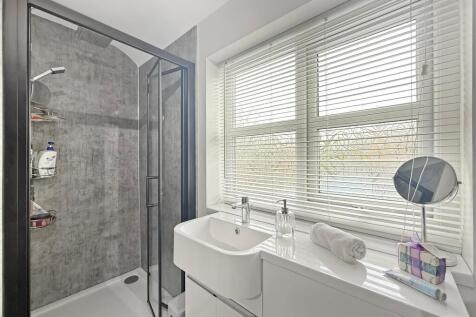 Bathroom/Shower