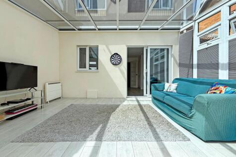 Summer Room