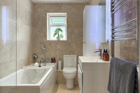 Bath/Shower Room