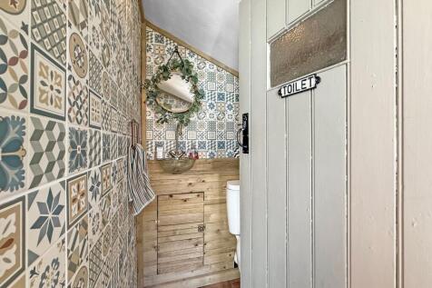 Downstairs WC