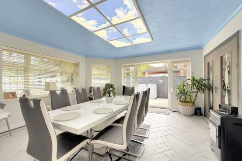 Summer Room