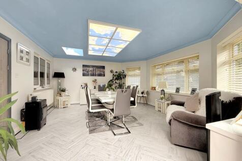 Summer Room