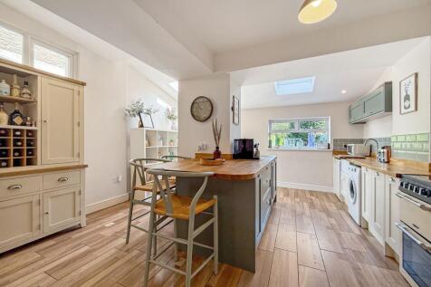 Kitchen/Breakfast Area