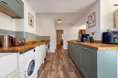 Kitchen/Breakfast Area
