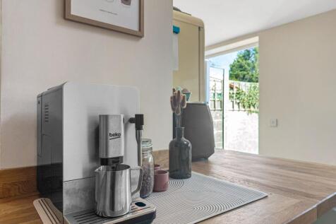 Kitchen/Breakfast Area