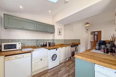 Kitchen/Breakfast Area