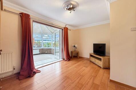 Ground Floor Bedroom/Sitting Room