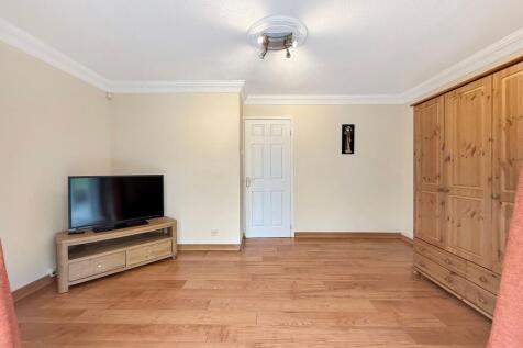 Ground Floor Bedroom/Sitting Room