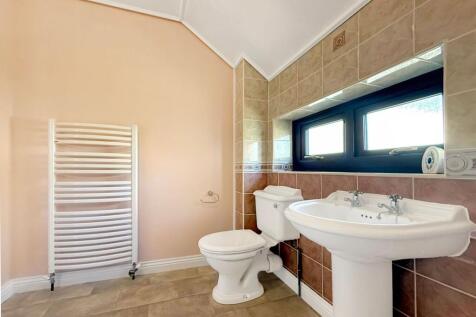 Master En-Suite