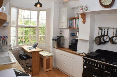 KITCHEN:
