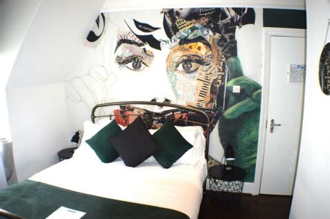 ROOM 6: