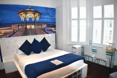 ROOM 3: