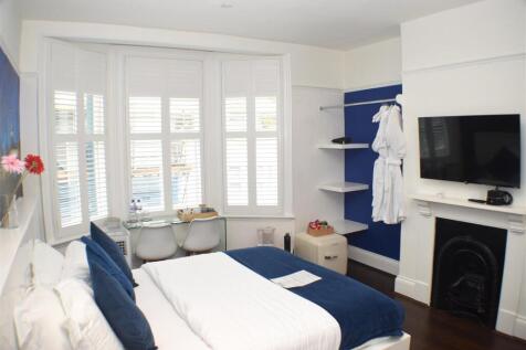 ROOM 7: